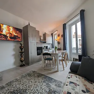 https://2-pices-centre-ville-100-mtres-des-plages.fr-provencehotel.com